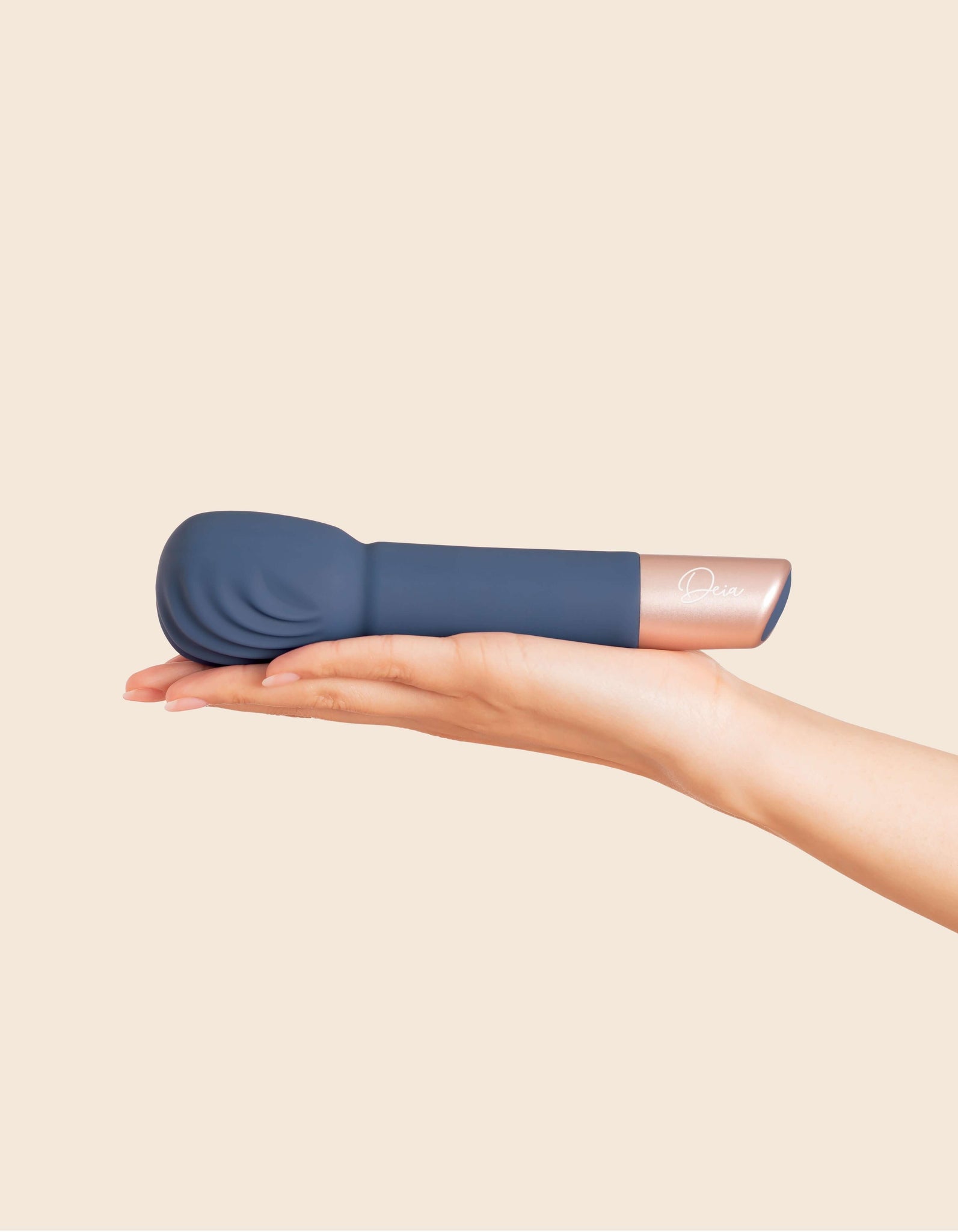 The Wand by Diea-shown laying in open female hand